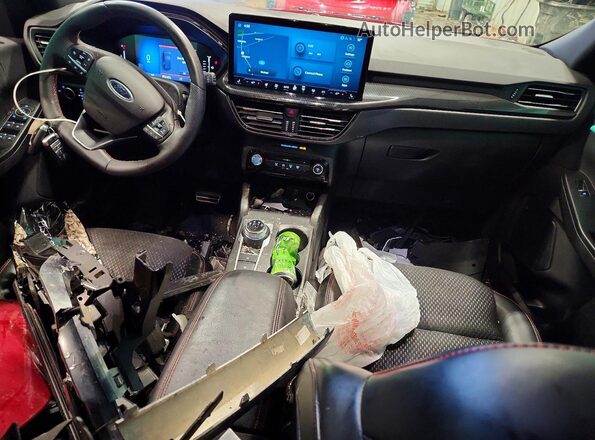 1FMCU9MN3RUB56255 2024 FORD ESCAPE Красный Вид панели приборов