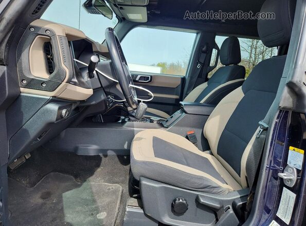 1FMDE5BH7MLA84661 2021 FORD BRONCO Синий Вид салона спереди