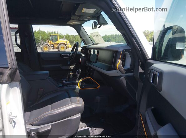 1FMEE5DP6NLB16509 2022 FORD BRONCO Серый Вид салона спереди