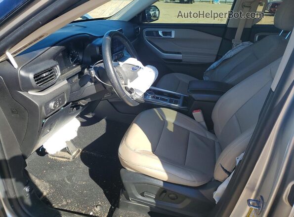 1FMSK7DH0NGA07794 2022 FORD FORD EXPLORER Серебряный Вид салона спереди