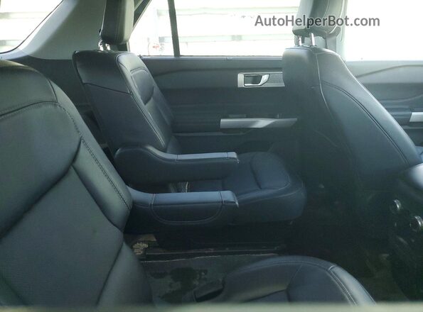 1FMSK7FH4RGA05419 2024 FORD FORD EXPLORER Black Rear interior view