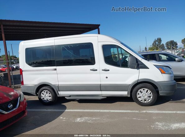1FMZK1CM5GKB38410 2016 FORD TRANSIT-150 Белый Вид задней части салона