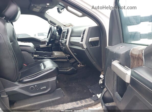 1FT7W2B65HEE53393 2017 FORD F-250 Белый Вид салона спереди