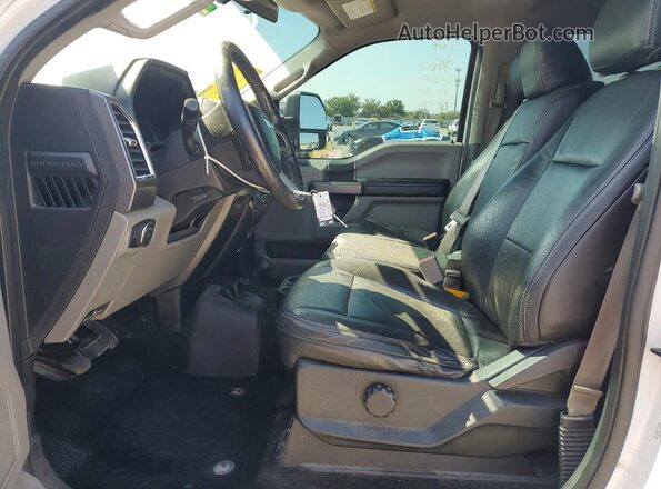 1FT7W2BT5HEC64944 2017 FORD F250 White Widok wnętrza z przodu