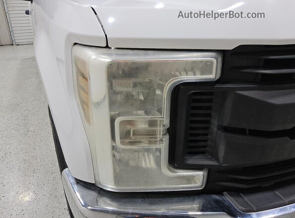1FT7X2A6XJEB98034 2018 FORD F250 Белый 