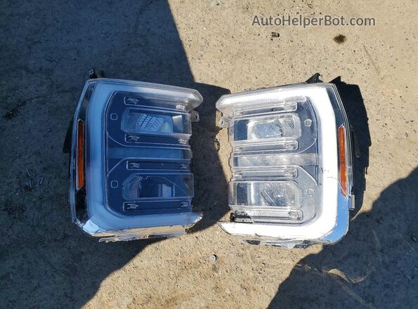 1FT8X3DM7RED08019 2024 FORD F350 Black Vista del compartimento del motor
