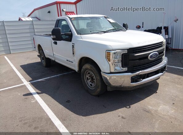1FTBF2AT0JEC66246 2018 FORD F-250 White Delantero derecho