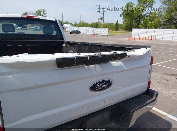 1FTBF2AT0JEC66246 2018 FORD F-250 White 