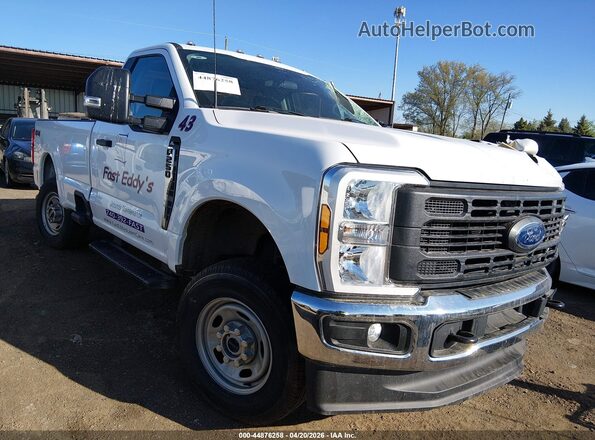 1FTBF2BA4RED09527 2024 FORD F-250 Белый Передняя правая четверть