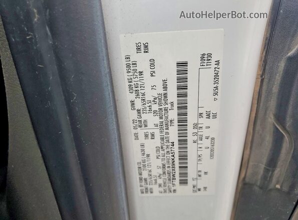 1FTBW2X89NKA57744 2022 FORD TRANSIT Зеленый Вид подкапотного пространства