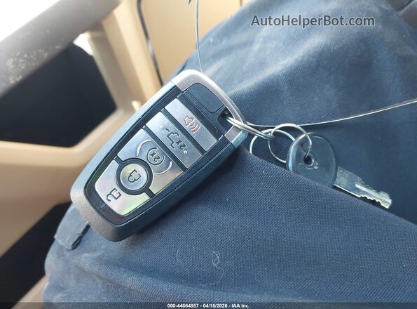 1FTEW1E59LKF32242 2020 FORD F150 Красный Вид панели приборов