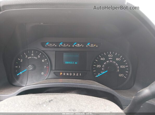 1FTEX1C86HFC38386 2017 FORD F150 Белый Вид задних сидений