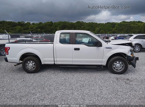 1FTEX1C86HFC38386 2017 FORD F150 Белый Вид задней части салона