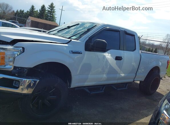1FTEX1EB3JFE00893 2018 FORD F150 White Вид задньої частини салону
