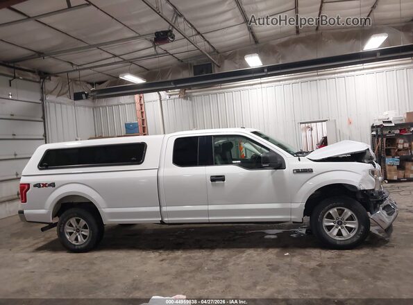 1FTEX1EF4GKE49331 2016 FORD F150 Белый Вид задней части салона
