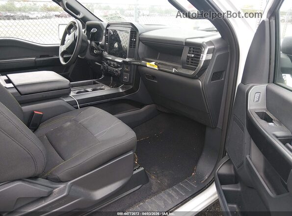 1FTEX2KP4SKE75701 2025 FORD F150 White Вид салону спереду