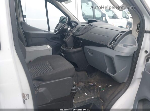 1FTYR1YM0HKB23030 2017 FORD TRANSIT-250 Белый Вид салона спереди