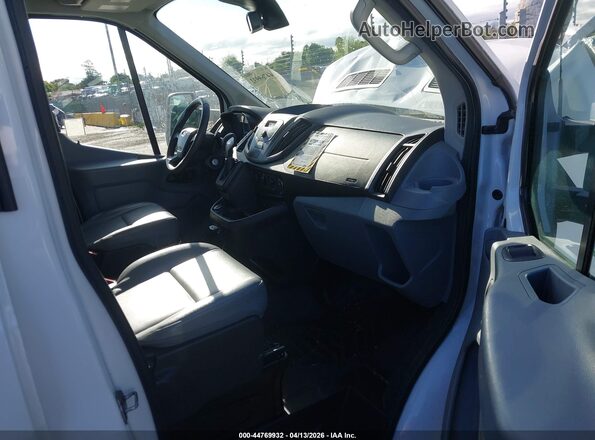1FTYR2CMXHKA19092 2017 FORD TRANSIT-250 White Vista interior delantera