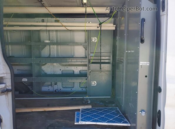 1FTYR2CV6HKA16618 2017 FORD TRANSIT Белый Вид задней части салона