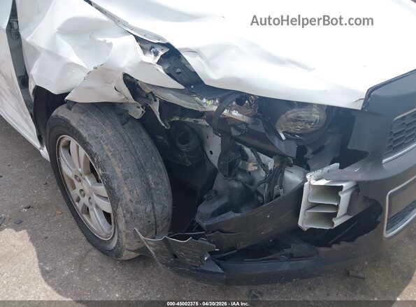 1G1JC5SH2G4120793 2016 CHEVROLET SONIC White Widok z przodu
