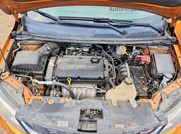 1G1JD6SH7H4137416 2017 CHEVROLET SONIC Оранжевый Вид задней части салона