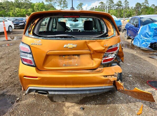 1G1JD6SH7H4137416 2017 CHEVROLET SONIC Оранжевый Вид сзади