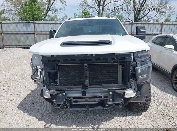 1GC1YLE77LF349355 2020 CHEVROLET SILVERADO White Widok wnętrza z tyłu