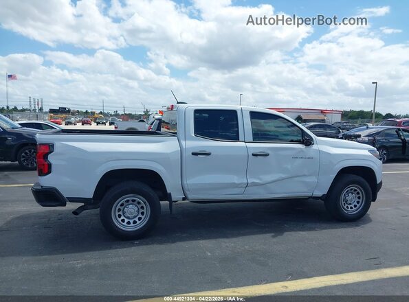 1GCGSBEC2P1198138 2023 CHEVROLET COLORADO White Widok wnętrza z tyłu
