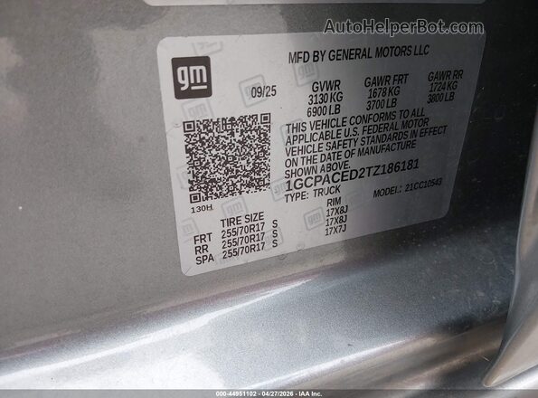 1GCPACED2TZ186181 2026 CHEVROLET SILVERADO Gray Vista del compartimento del motor