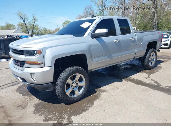 1GCVKREC0GZ388070 2016 CHEVROLET SILVERADO Серебряный Передняя левая четверть