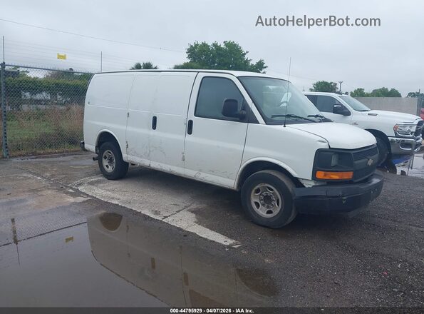 1GCWGAFF3G1282307 2016 CHEVROLET EXPRESS White Delantero derecho