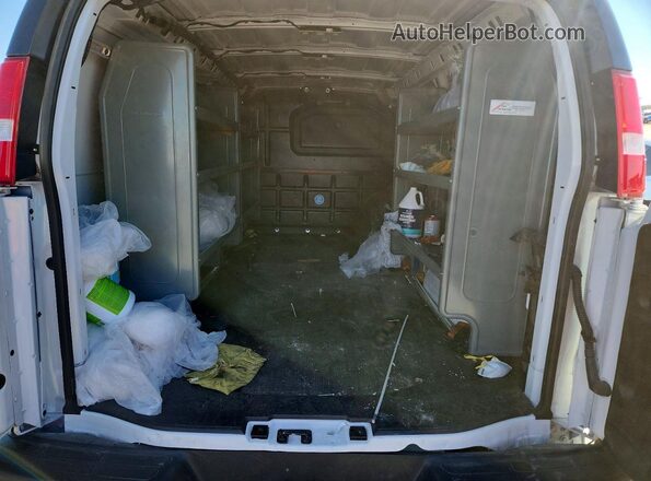 1GCWGAFP4S1209593 2025 CHEVROLET EXPRESS White Widok tylnych siedzeń