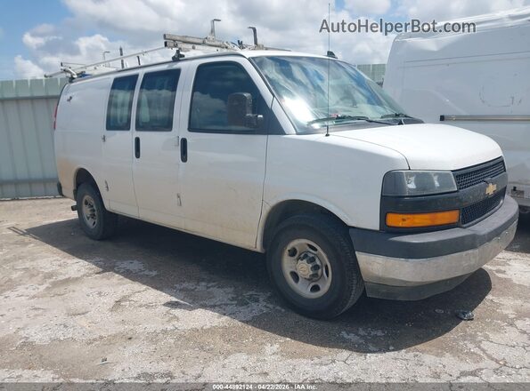 1GCWGAFP7K1282277 2019 CHEVROLET EXPRESS White Front right