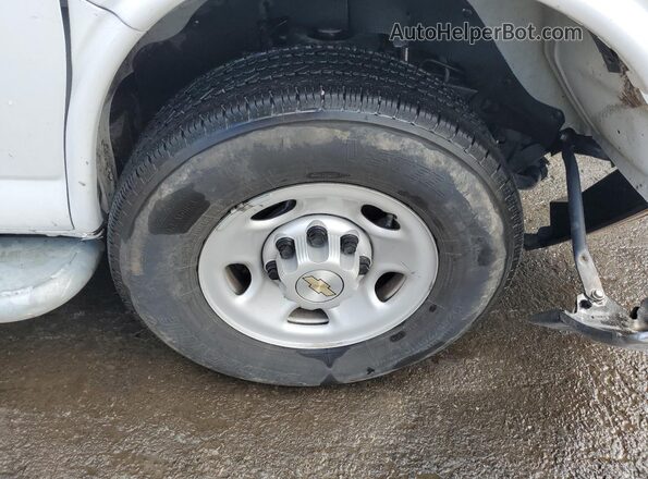 1GCWGAFP9S1195285 2025 CHEVROLET EXPRESS Белый 