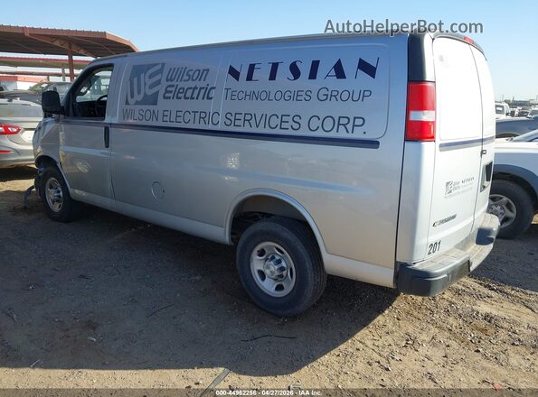 1GCWGAFPXM1201307 2021 CHEVROLET EXPRESS Silver Tył lewy