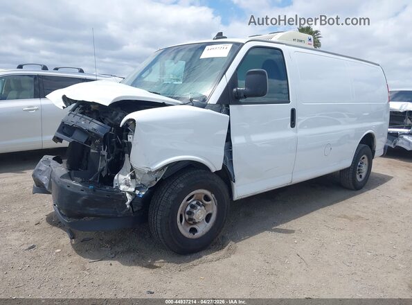 1GCZGGFP0M1304705 2021 CHEVROLET EXPRESS White Przód lewy