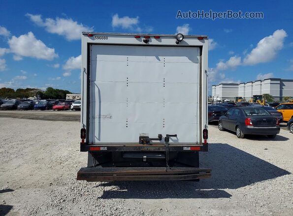 1GD07RFP7N1138880 2022 GMC SAVANA White Widok z tyłu