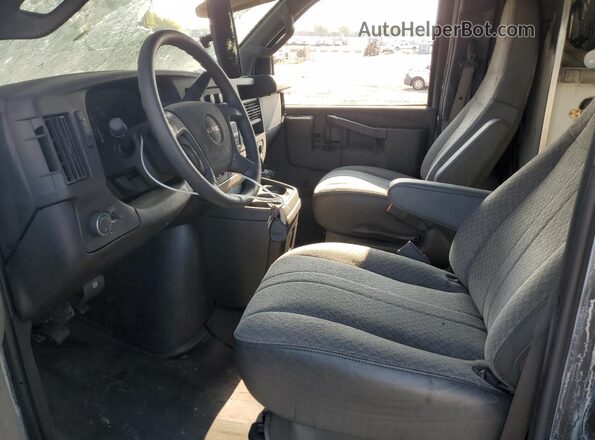 1GD07RFPXN1164082 2022 GMC SAVANA Burn Widok wnętrza z przodu