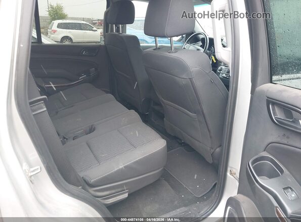1GNSKAEC7JR296876 2018 CHEVROLET TAHOE Silver Widok naklejki z numerem VIN