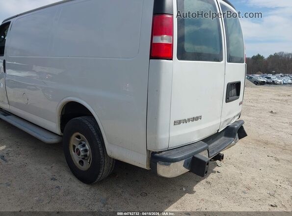 1GTW7AFF0H1908641 2017 GMC SAVANA 2500 White Trasero izquierdo