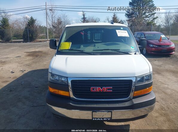 1GTW7AFP3R1240084 2024 GMC SAVANA CARGO Белый Вид щитка приборов