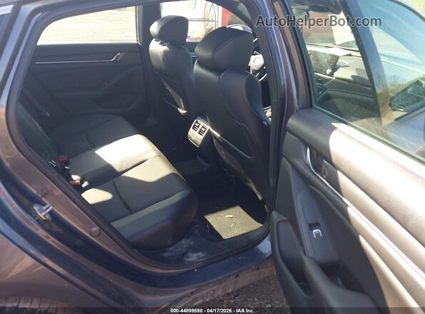 1HGCV2F34KA033688 2019 HONDA ACCORD Gray Widok naklejki z numerem VIN