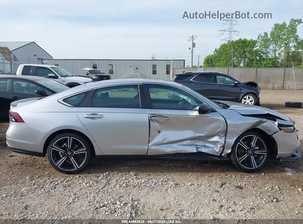 1HGCY2F58SA047389 2025 HONDA ACCORD HYBRID Серебряный Вид задней части салона