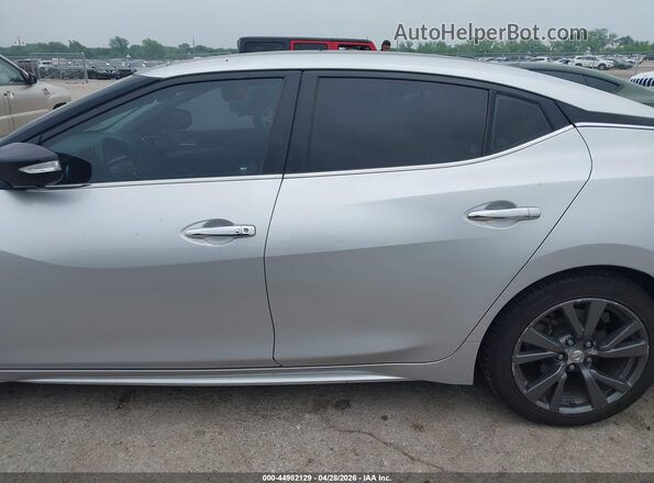 1N4AA6AP3GC375069 2016 NISSAN MAXIMA Серебряный Панорамный вид салона 360°