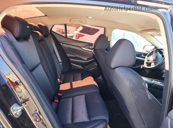 1N4AA6AP7HC403473 2017 NISSAN MAXIMA Burgundy Rear seats view