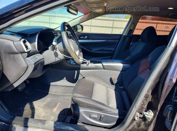1N4AA6AP7HC403473 2017 NISSAN MAXIMA Burgundy Front interior view