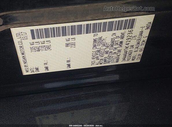 1N4AA6AP7HC419236 2017 NISSAN MAXIMA Black Widok komory silnika