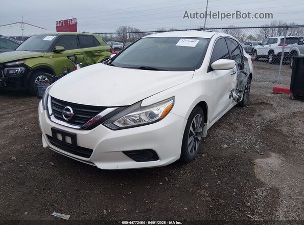 1N4AL3AP1HC256155 2017 NISSAN ALTIMA White Vista tres cuartos delantera izquierda