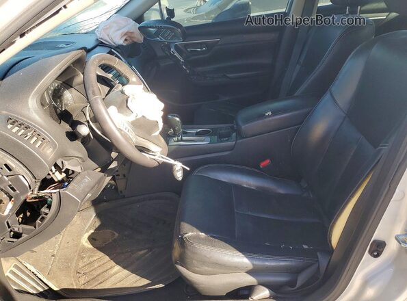 1N4AL3AP1JC154179 2018 NISSAN ALTIMA Silver Front interior view