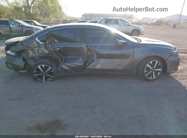 1N4AL3AP3HC149768 2017 NISSAN ALTIMA Gray Вид задньої частини салону